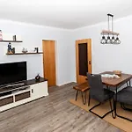 Haus Muehlentrift Doese Apartman *